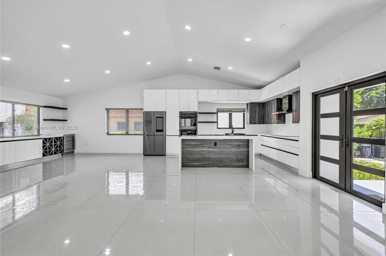 Small Image of 1205 WALLACE ST, Coral Gables Number 11