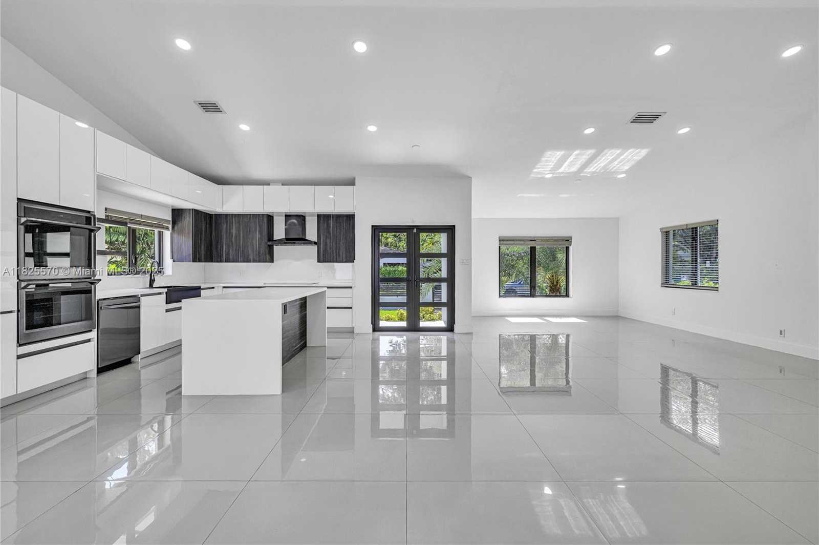 Small Image of 1205 WALLACE ST, Coral Gables Number 12