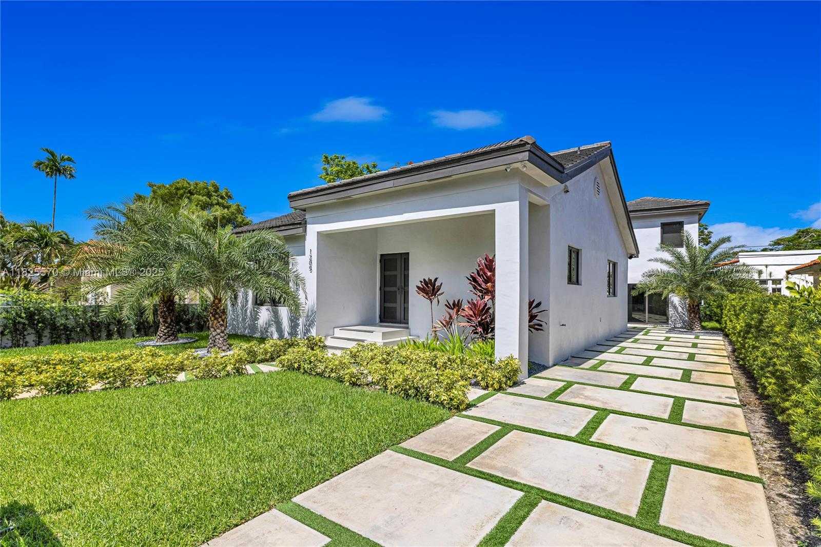 Small Image of 1205 WALLACE ST, Coral Gables Number 2