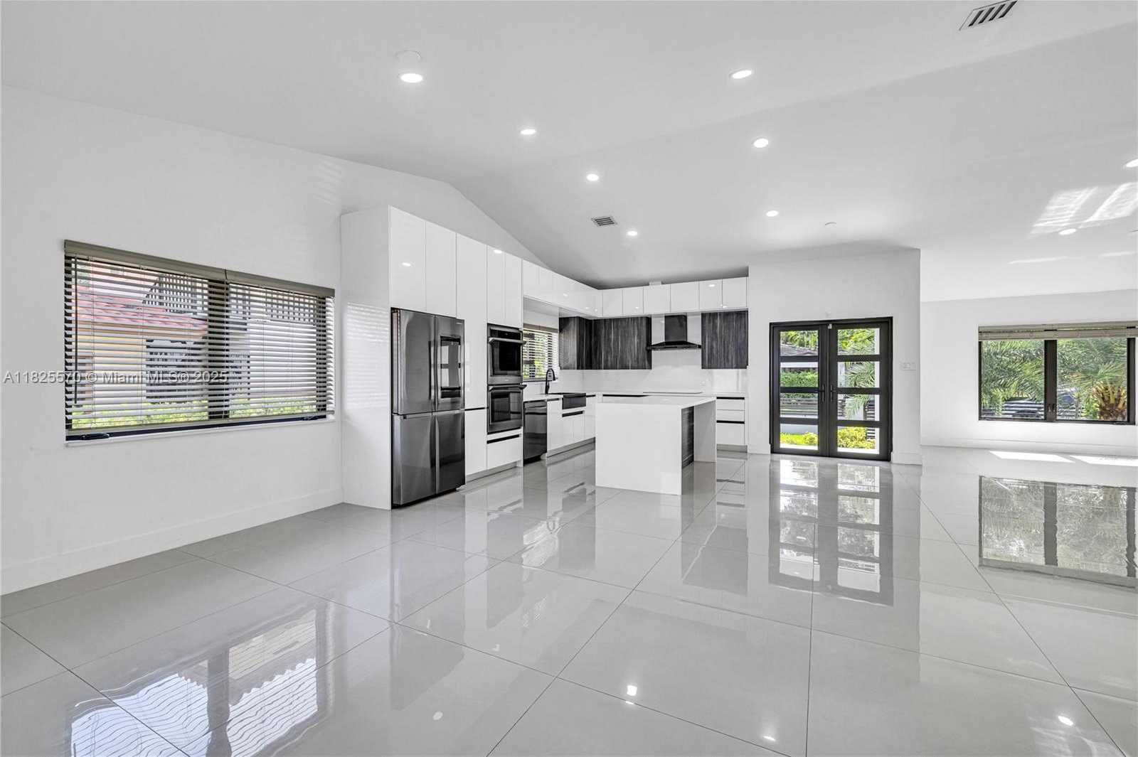 Small Image of 1205 WALLACE ST, Coral Gables Number 21