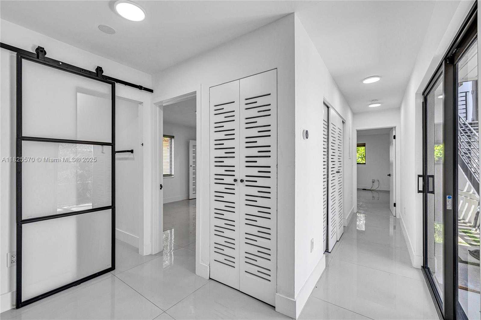 Small Image of 1205 WALLACE ST, Coral Gables Number 24