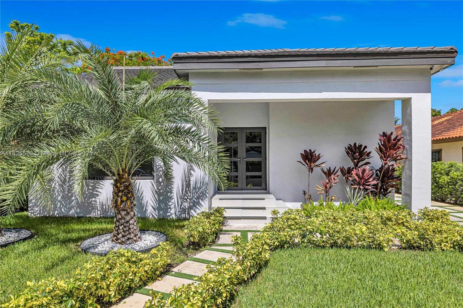 Small Image of 1205 WALLACE ST, Coral Gables Number 3