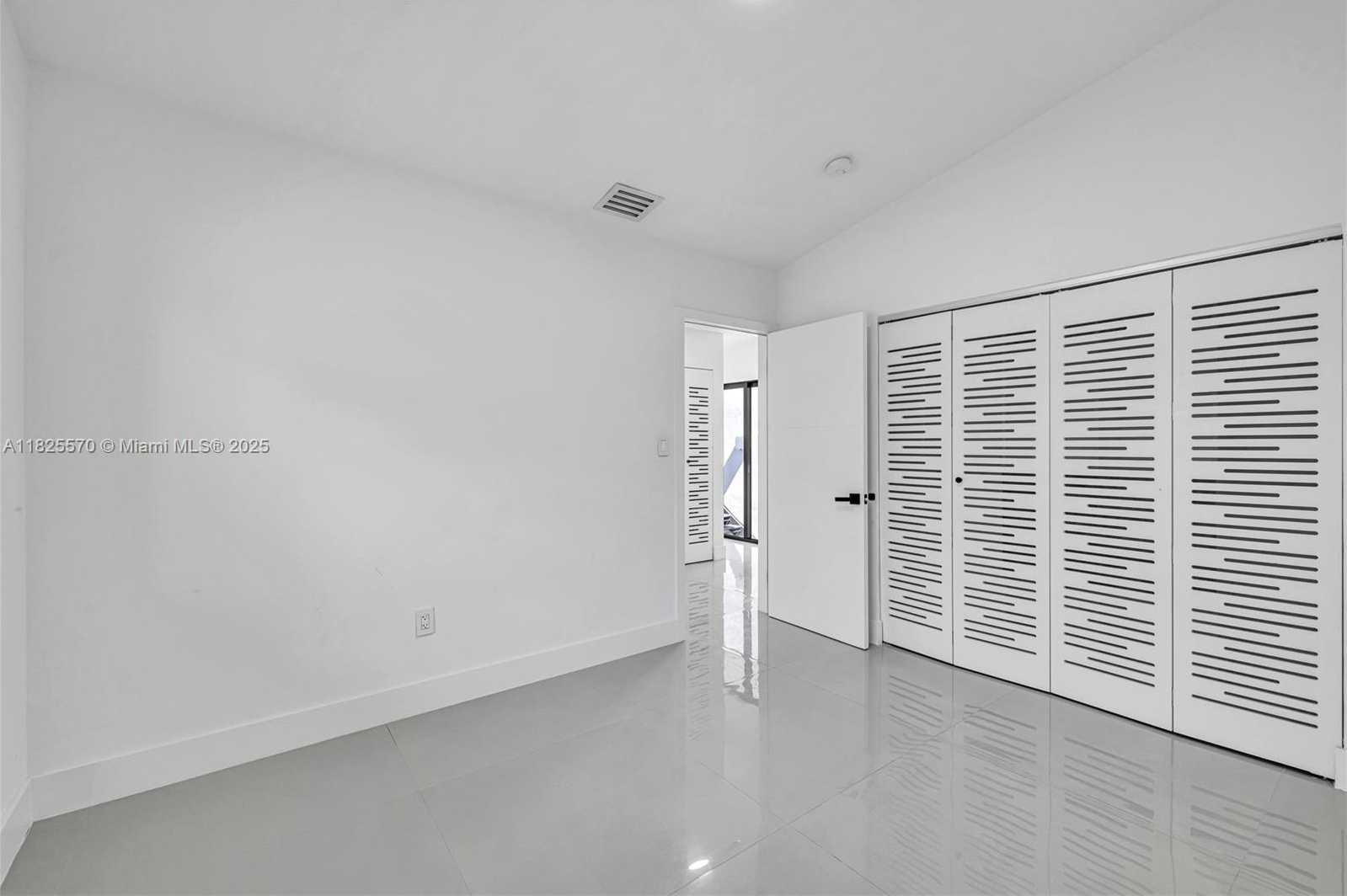 Small Image of 1205 WALLACE ST, Coral Gables Number 34