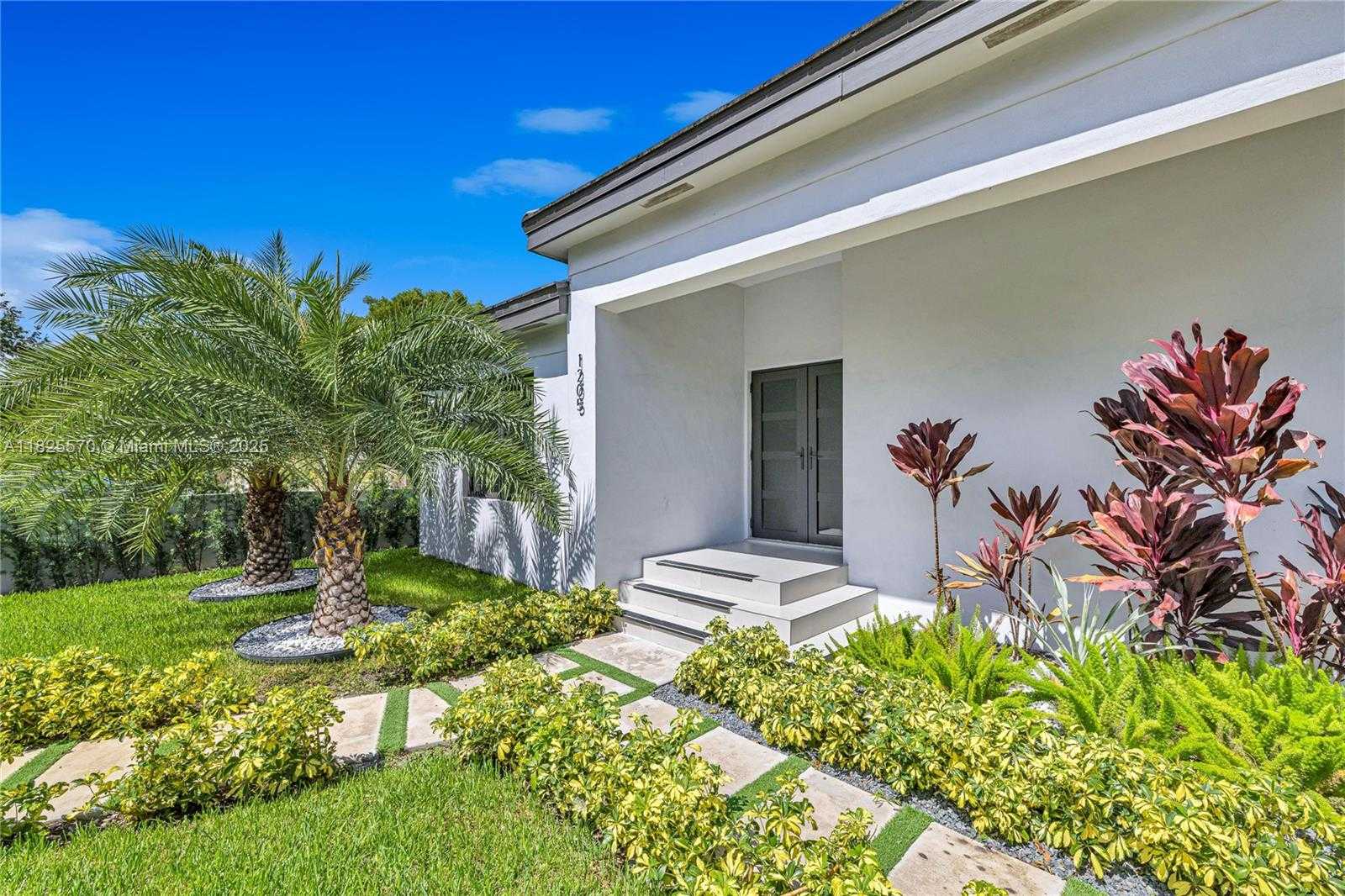 Small Image of 1205 WALLACE ST, Coral Gables Number 4