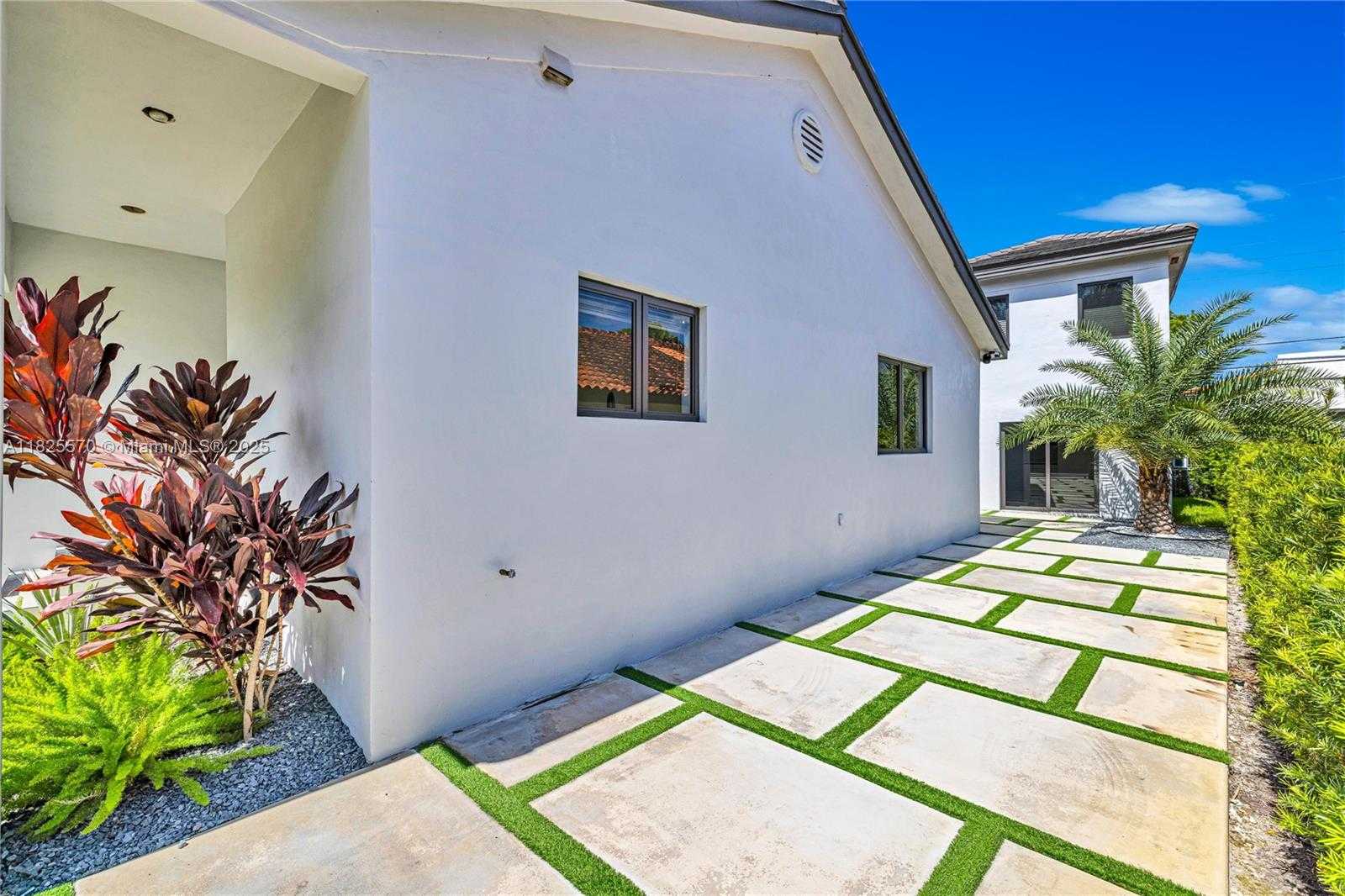 Small Image of 1205 WALLACE ST, Coral Gables Number 6