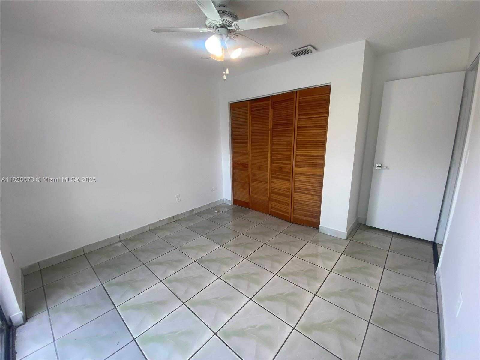 Small Image of 13337 SOUTH WEST 114TH PL, Miami Number 12