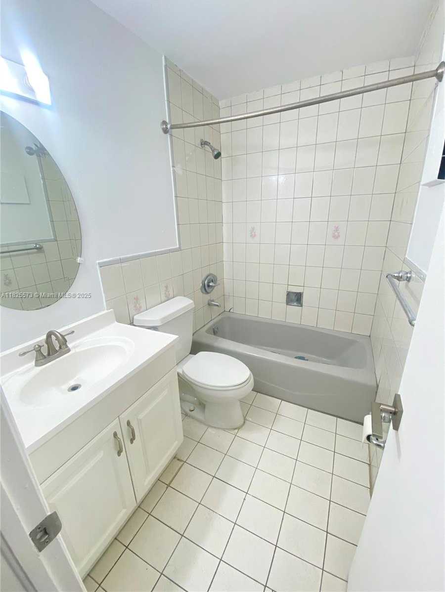 Small Image of 13337 SOUTH WEST 114TH PL, Miami Number 14
