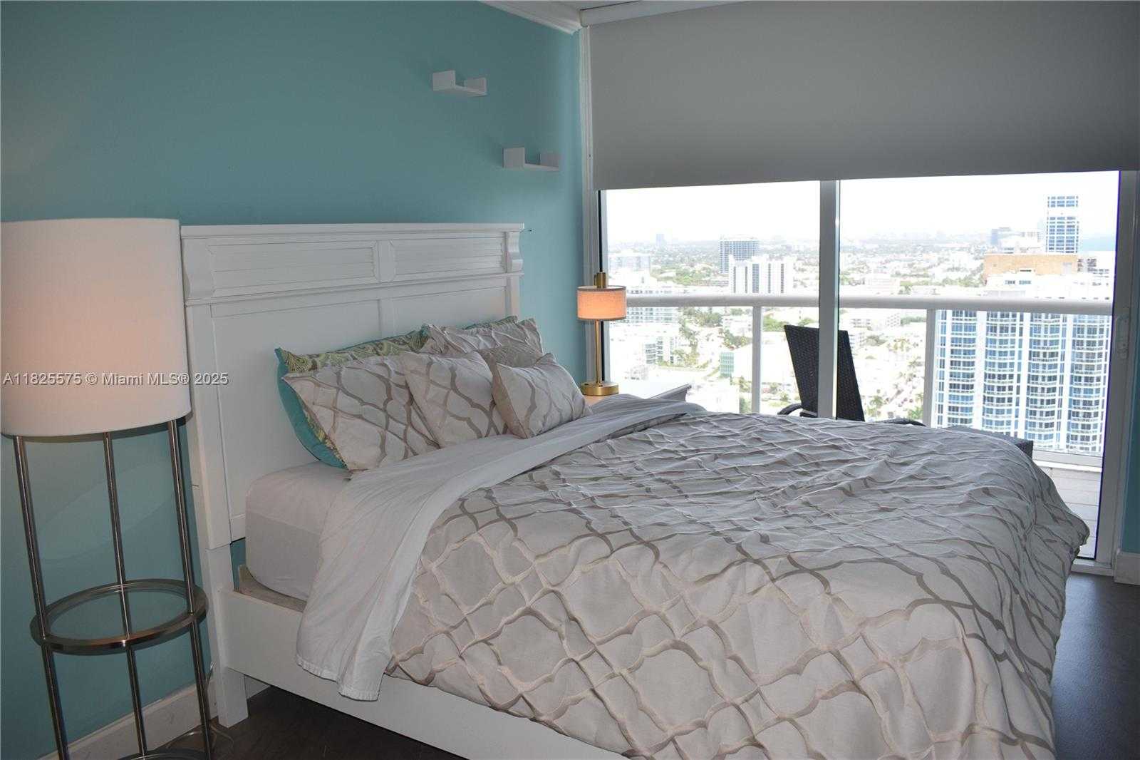 Small Image of Miami Beach Number 20