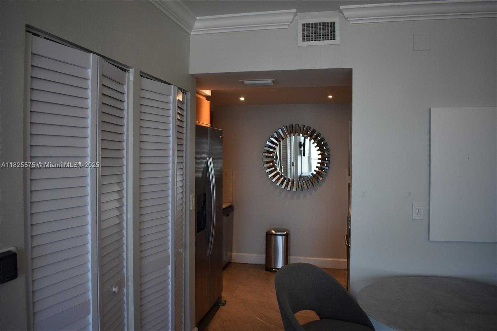 Small Image of Miami Beach Number 26