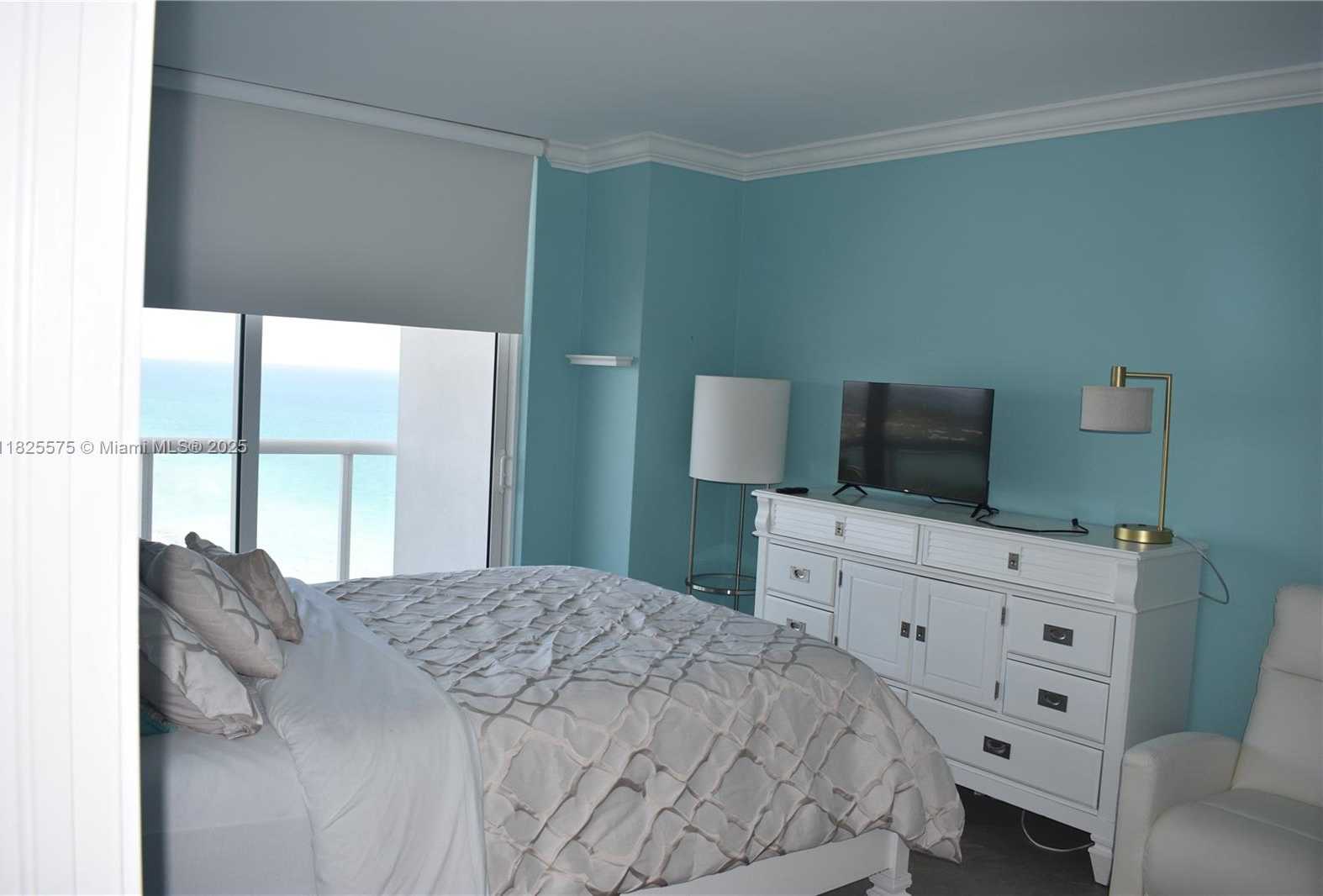 Small Image of Miami Beach Number 34