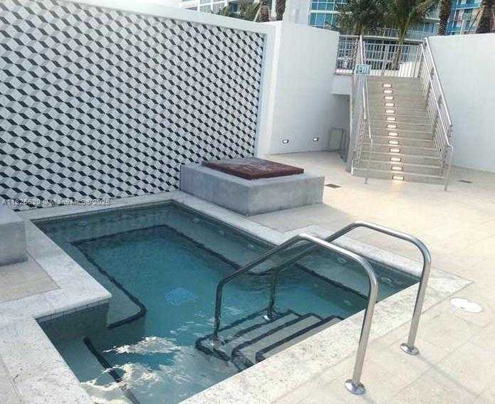 Small Image of 2900 NORTH EAST 7 AV #PH4606, Miami Number 14