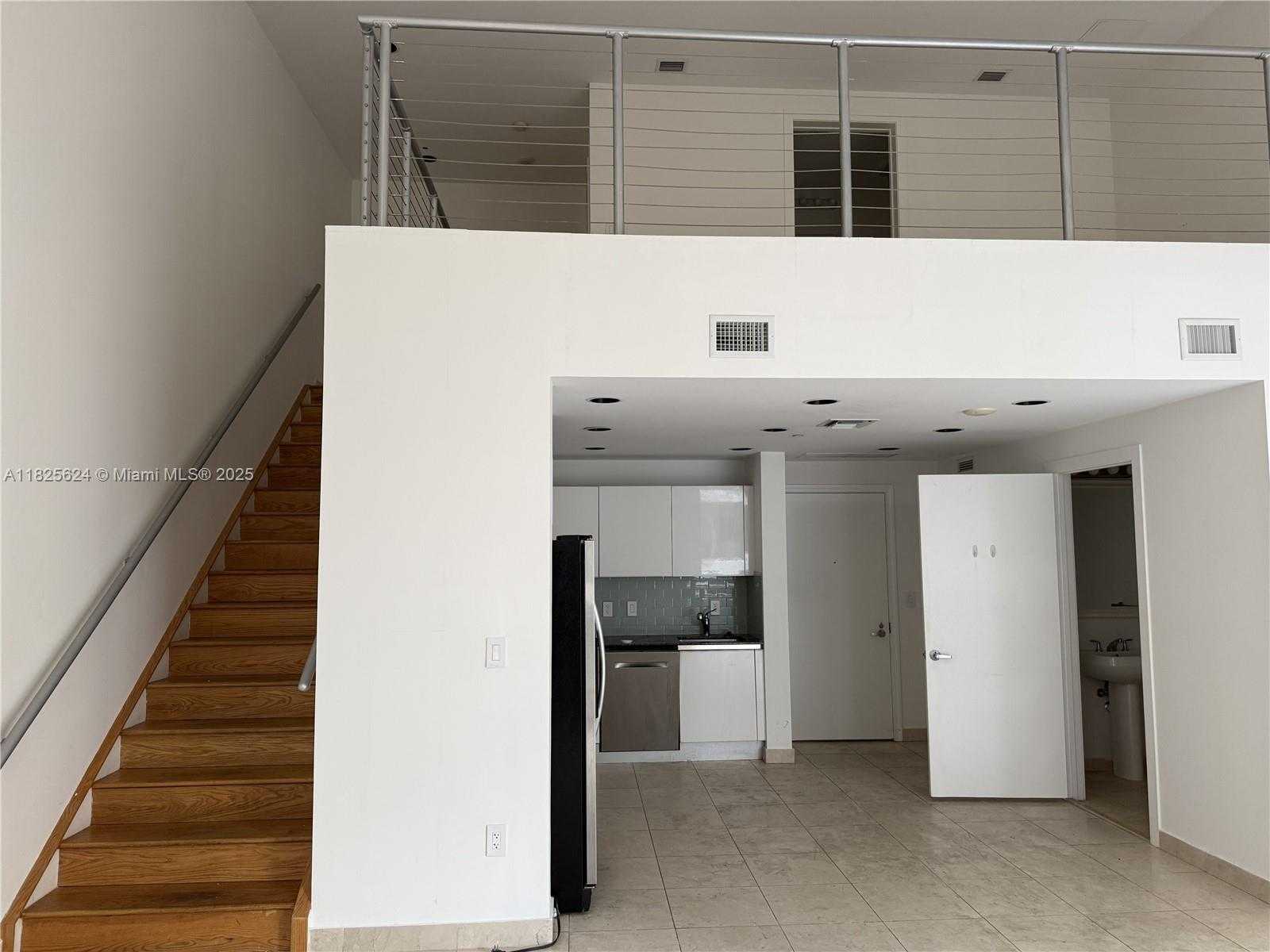 Small Image of 1060 BRICKELL AVE #415, Miami Number 2