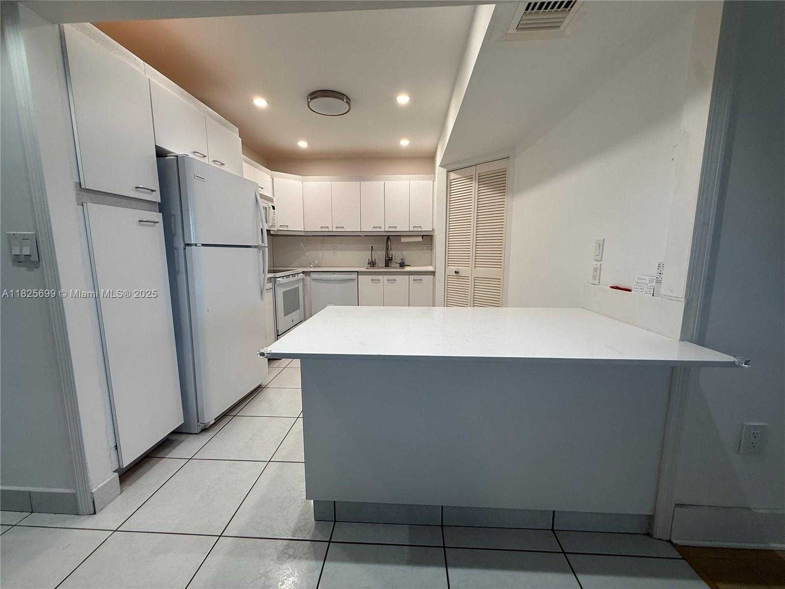 Small Image of 9273 COLLINS AVE #503, Surfside Number 2