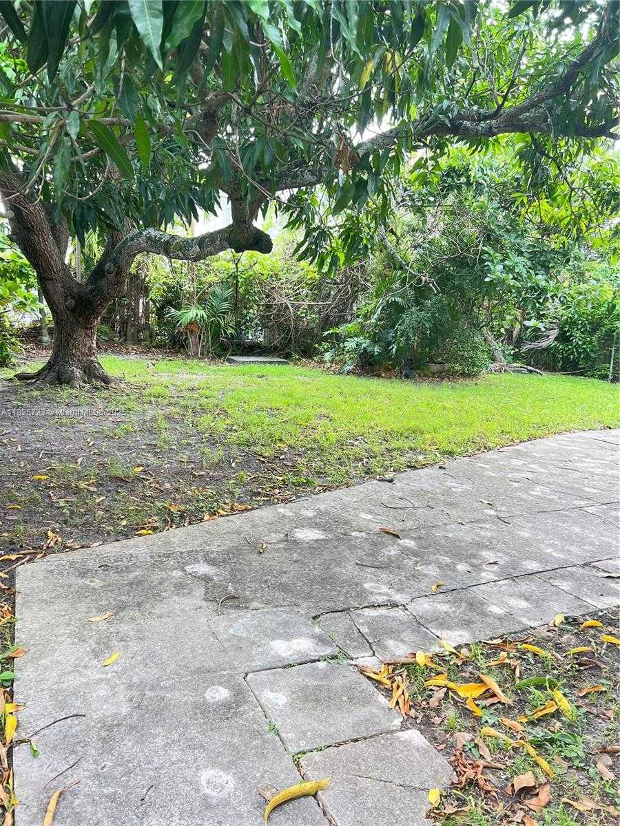 Small Image of 550 NORTH EAST 76TH ST #2, Miami Number 10
