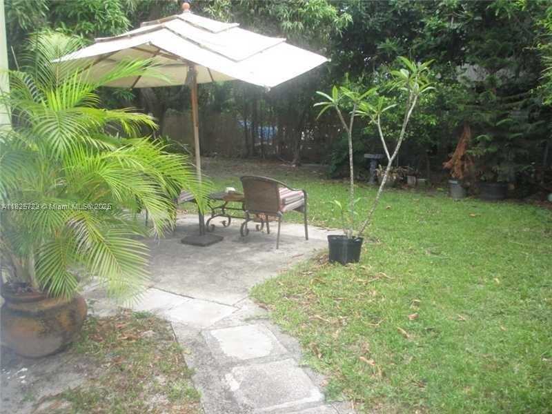 Small Image of 550 NORTH EAST 76TH ST #2, Miami Number 11