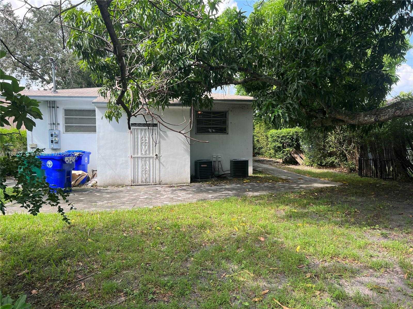 Small Image of 550 NORTH EAST 76TH ST #2, Miami Number 12