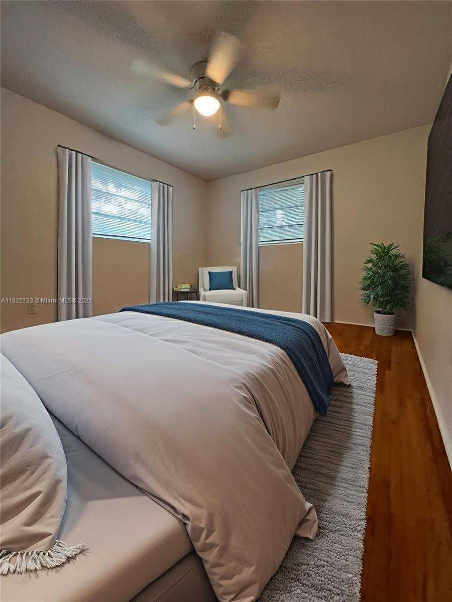 Small Image of 550 NORTH EAST 76TH ST #2, Miami Number 9