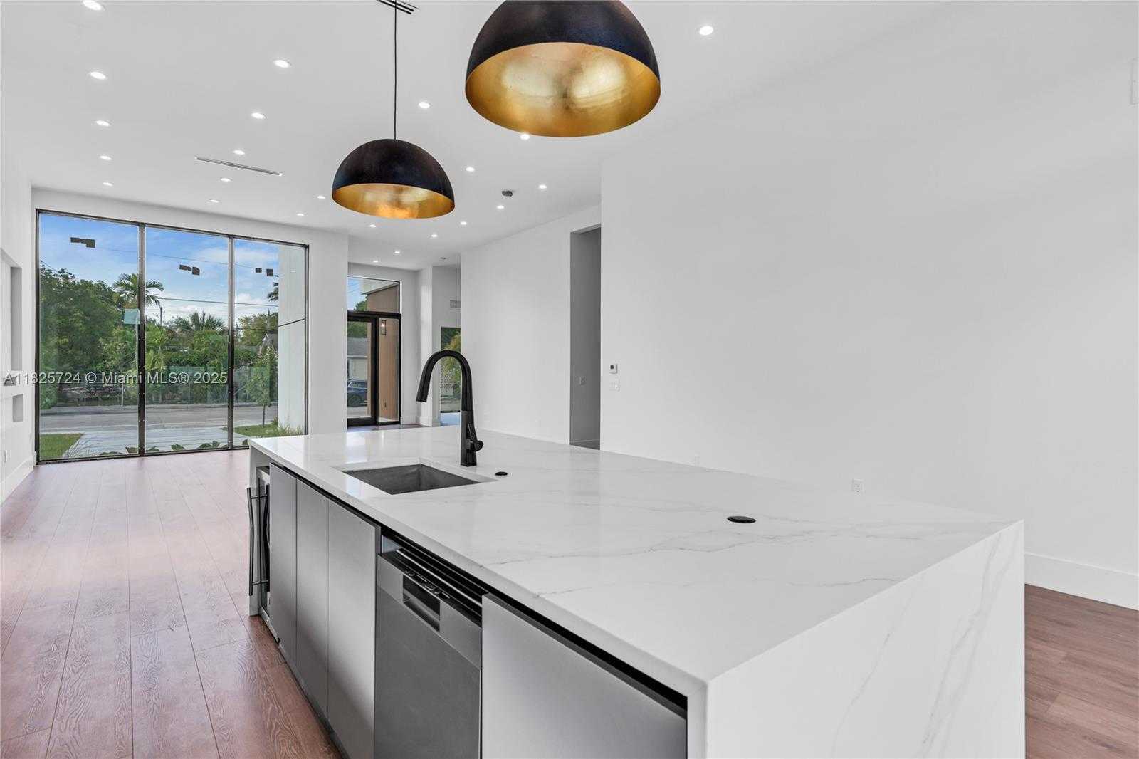 Small Image of 424 NORTH WEST 43RD ST #1, Miami Number 13