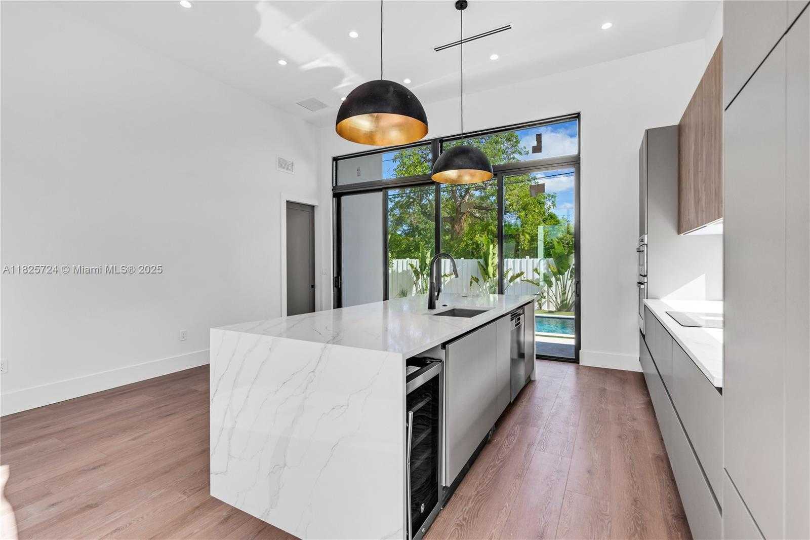 Small Image of 424 NORTH WEST 43RD ST #1, Miami Number 17