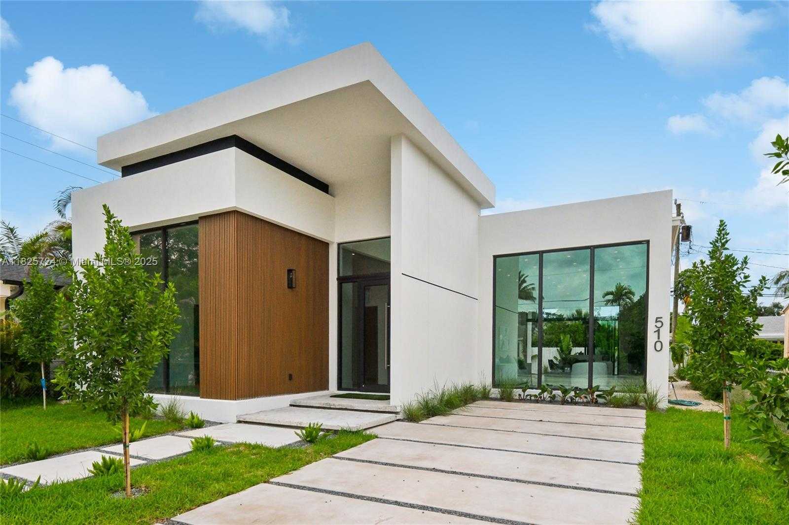 Small Image of 424 NORTH WEST 43RD ST #1, Miami Number 2