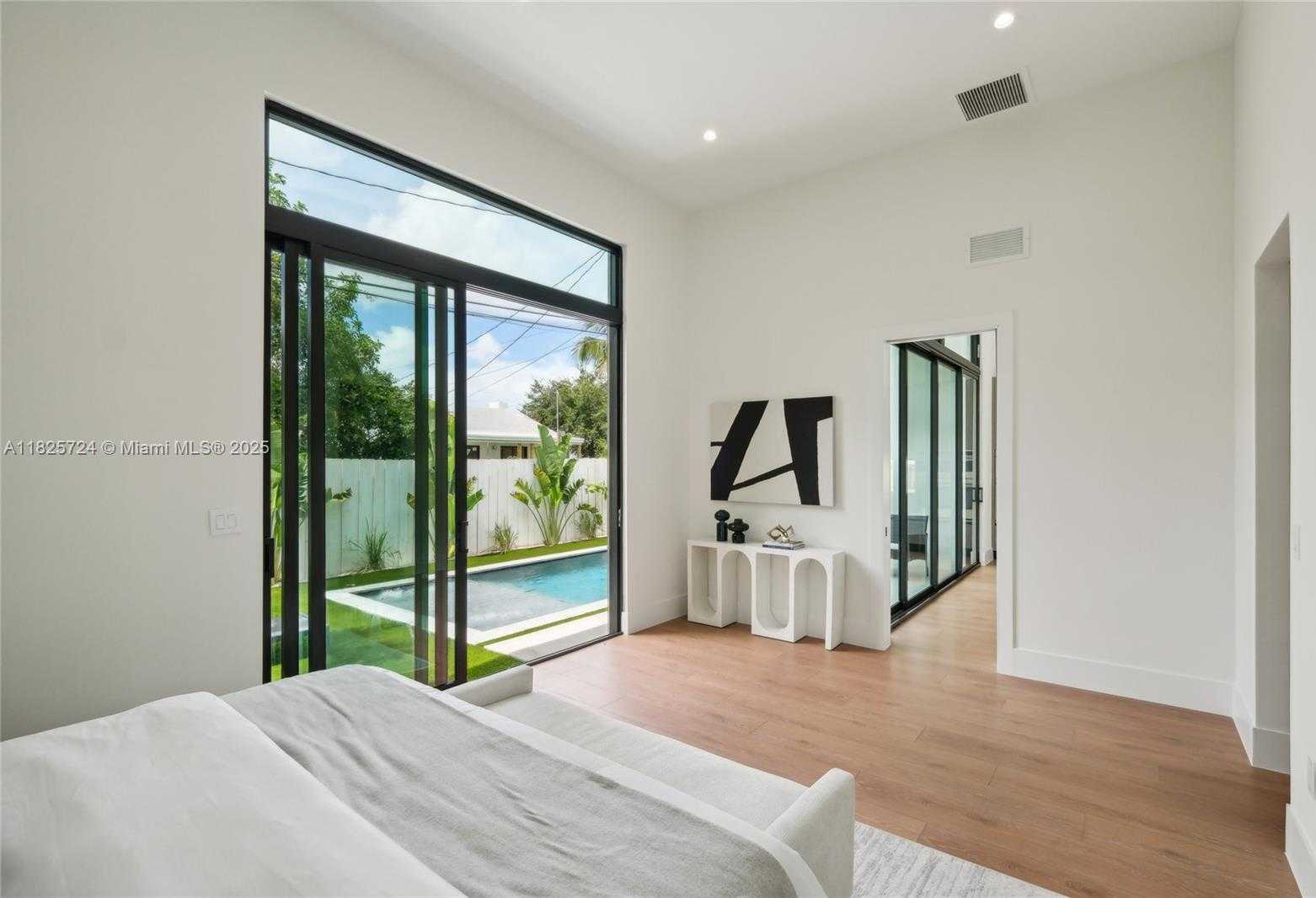 Small Image of 424 NORTH WEST 43RD ST #1, Miami Number 21