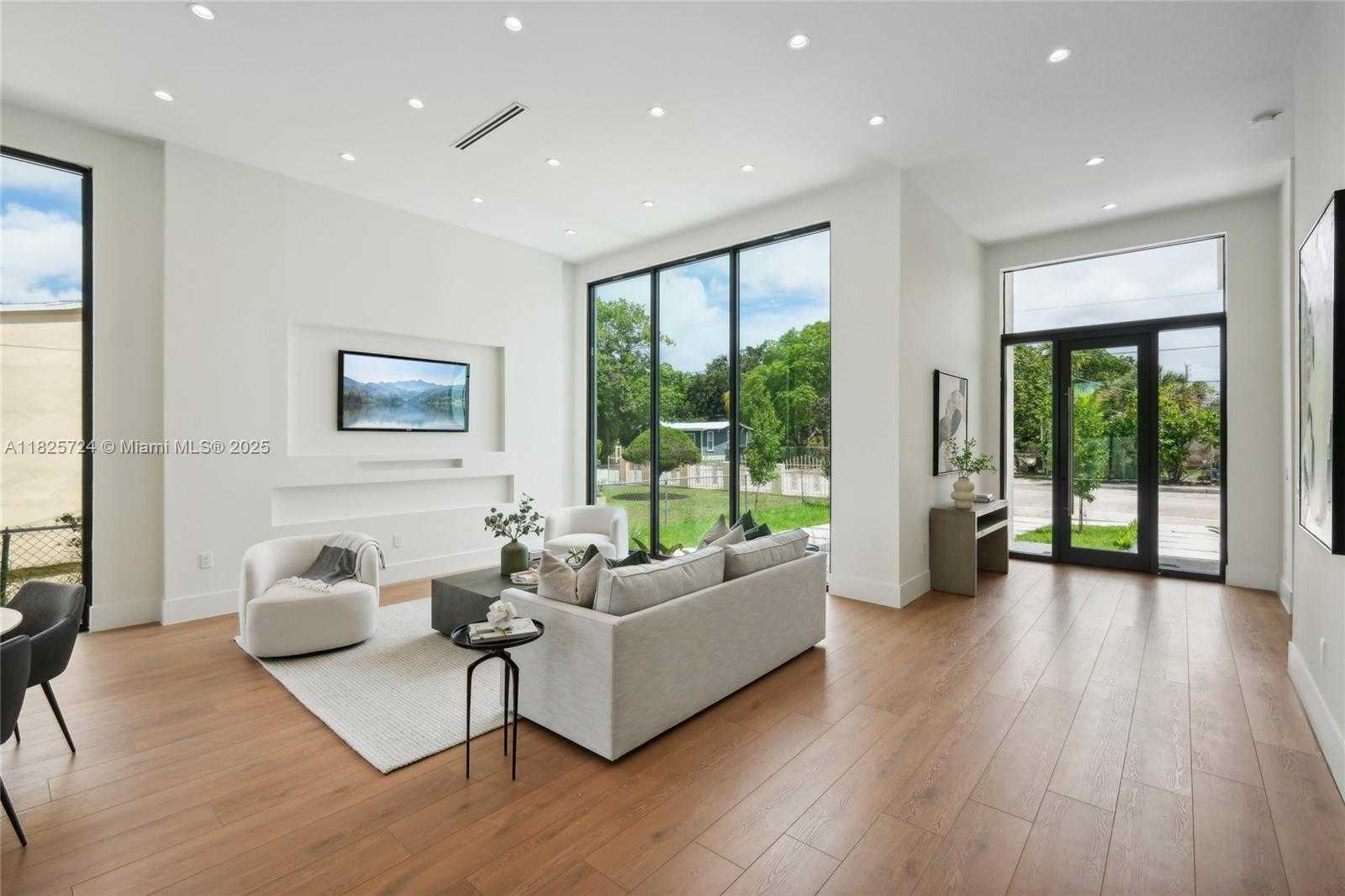 Small Image of 424 NORTH WEST 43RD ST #1, Miami Number 33