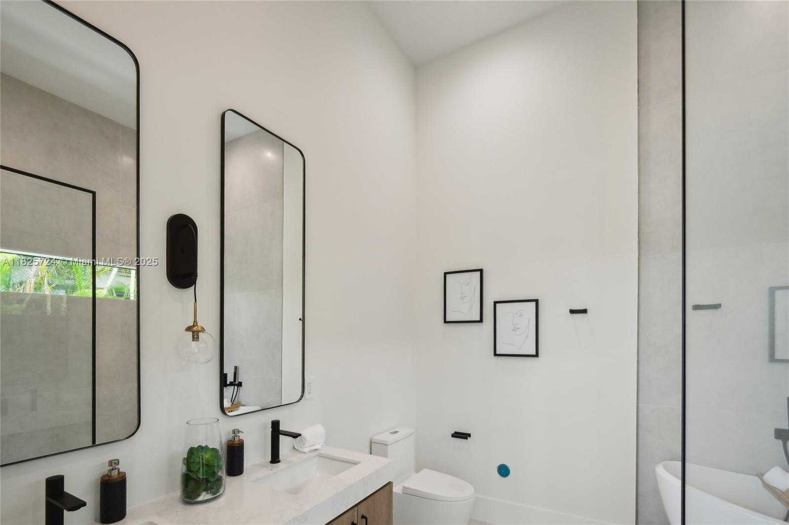 Small Image of 424 NORTH WEST 43RD ST #1, Miami Number 40