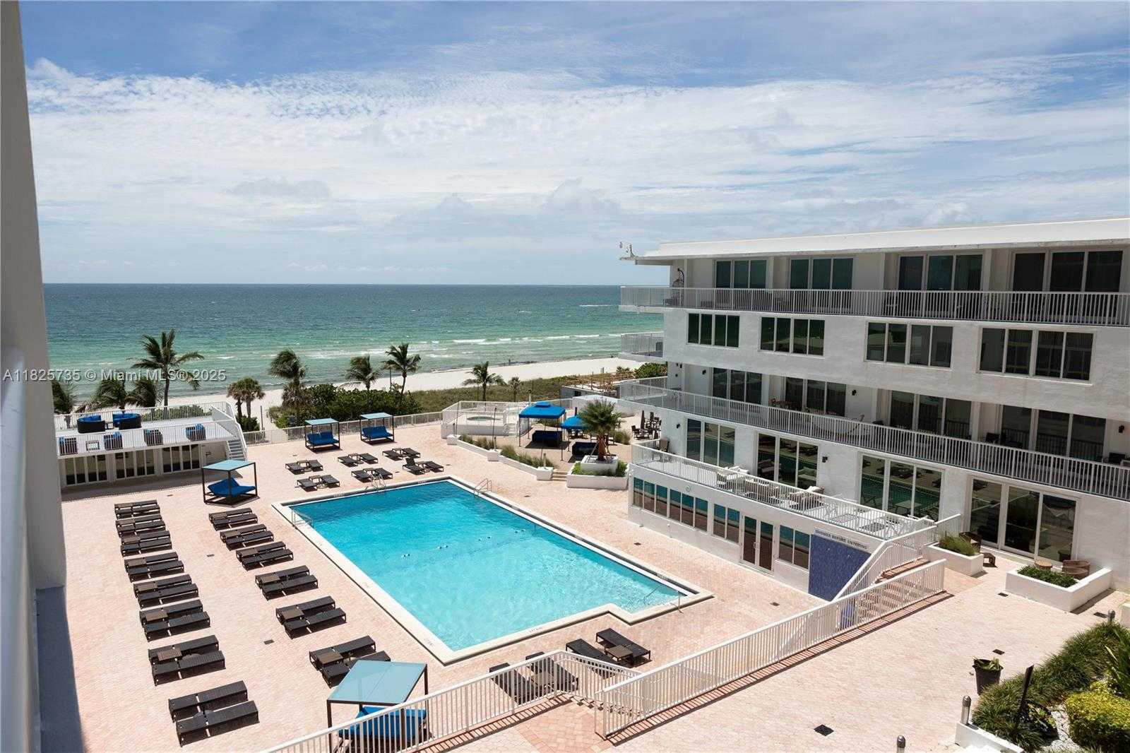 Small Image of 5401 COLLINS AVE #1111, Miami Beach Number 2