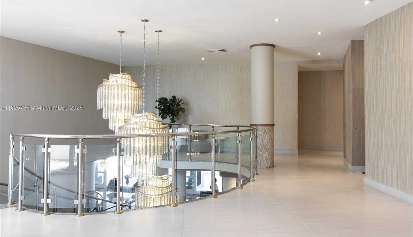 Small Image of 5401 COLLINS AVE #1111, Miami Beach Number 6
