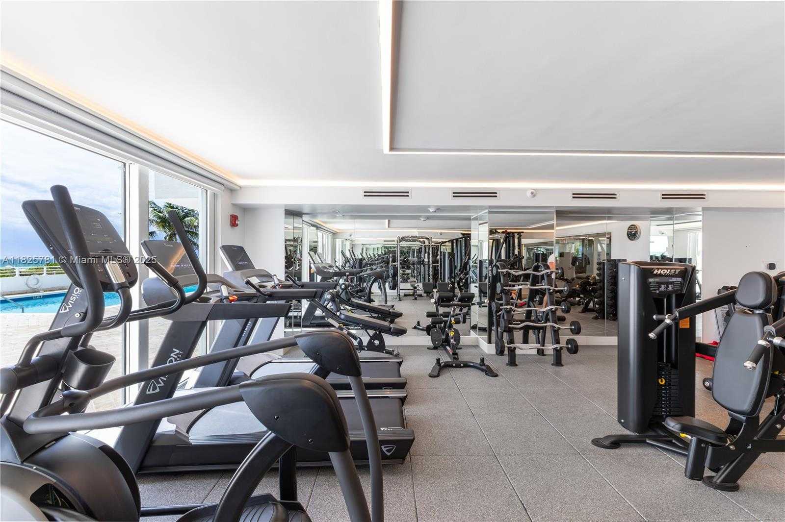 Small Image of 345 OCEAN DR #904, Miami Beach Number 28