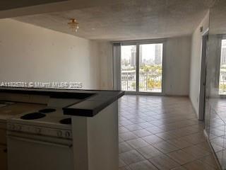 Small Image of 345 OCEAN DR #904, Miami Beach Number 8