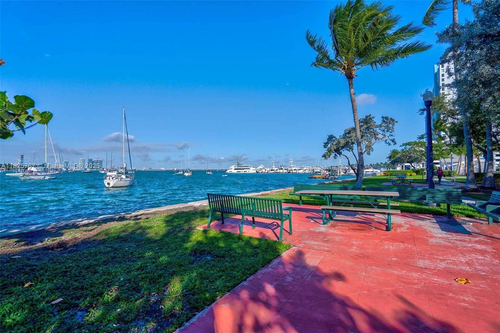 Small Image of 1701 SUNSET HARBOUR DR #L507, Miami Beach Number 16