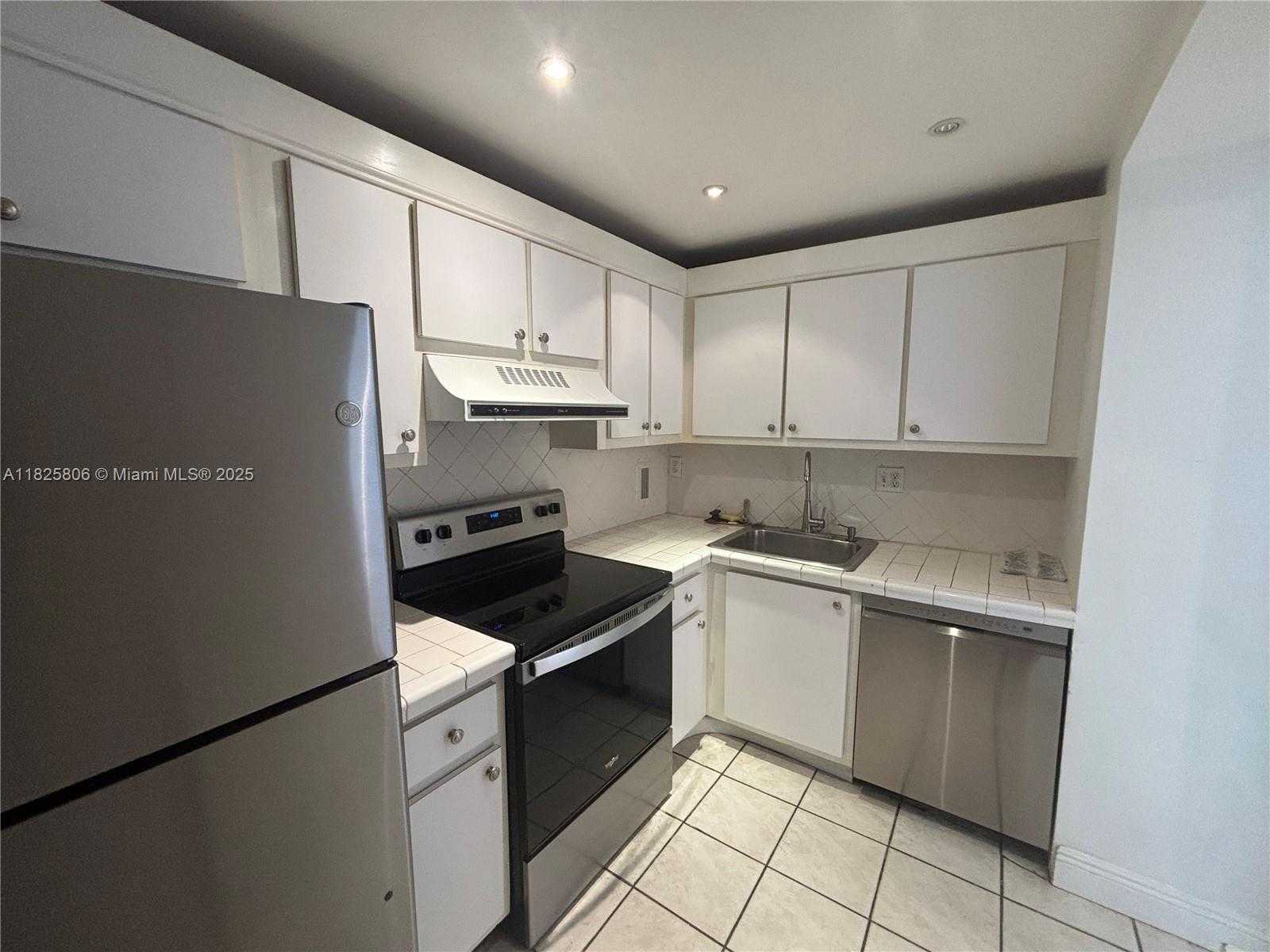 Small Image of 625 BILTMORE WAY #306, Coral Gables Number 11