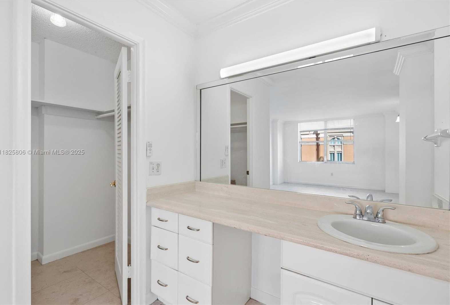 Small Image of 625 BILTMORE WAY #306, Coral Gables Number 17