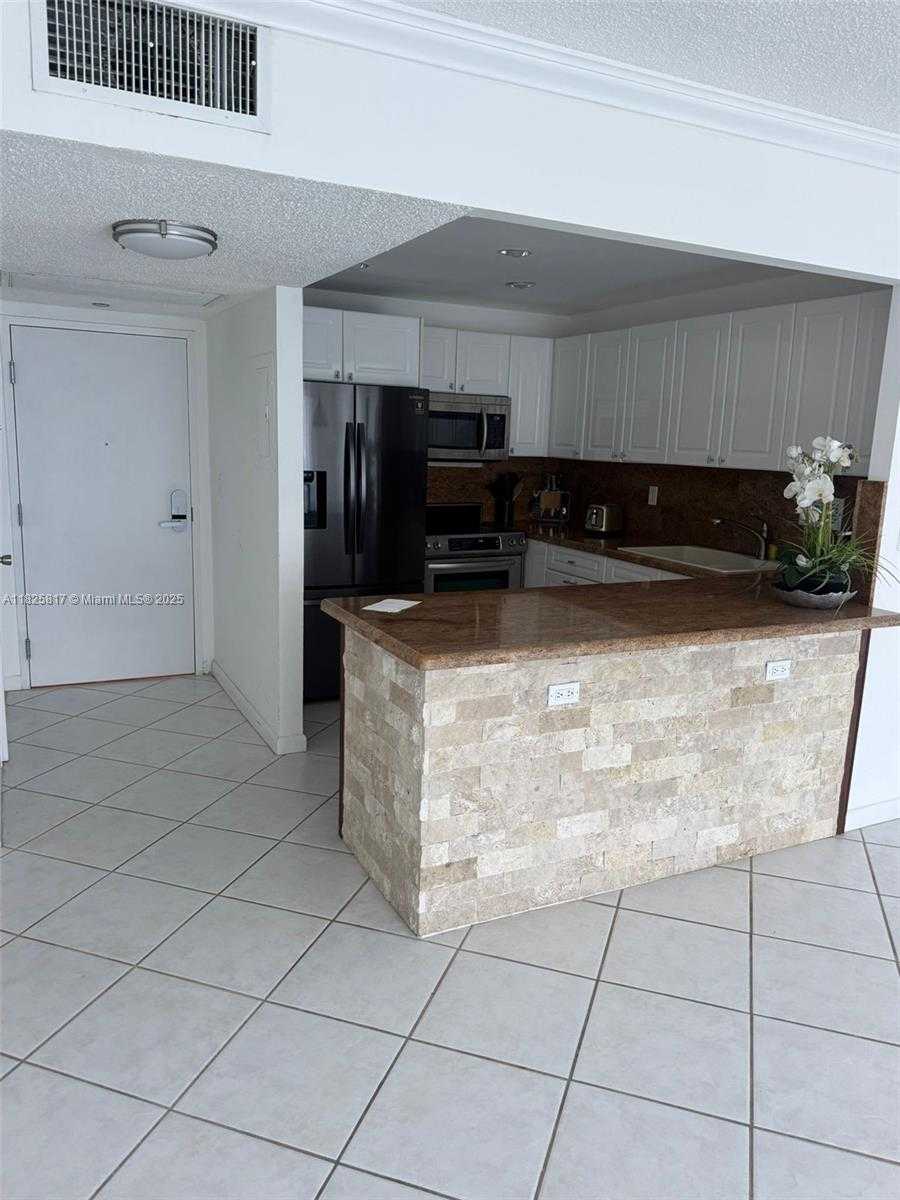 Small Image of 2301 COLLINS AVE #1418, Miami Beach Number 13