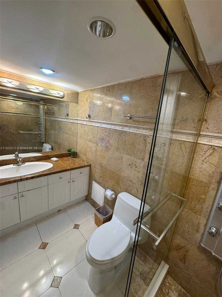 Small Image of 2301 COLLINS AVE #1418, Miami Beach Number 16