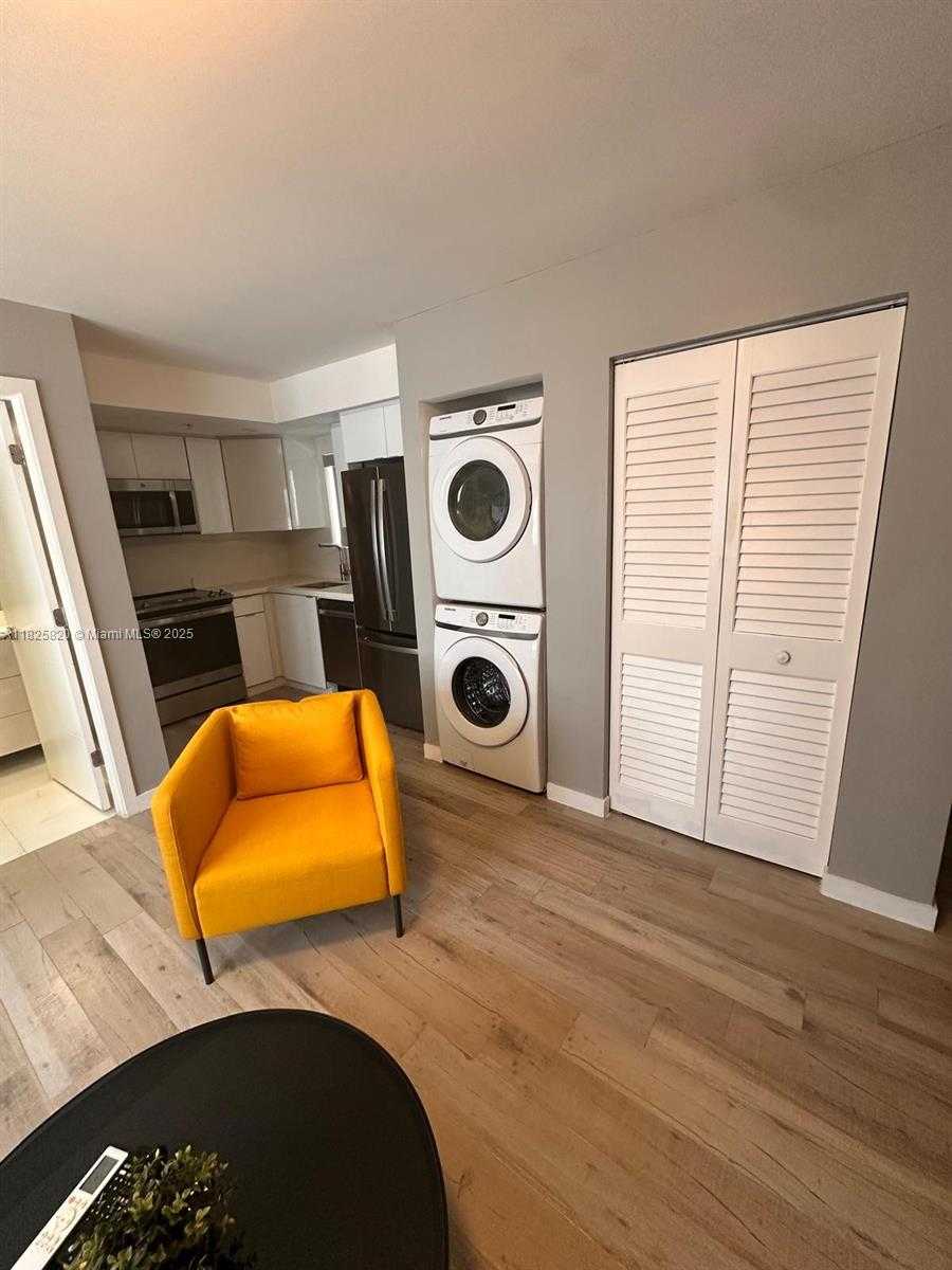 Small Image of 1610 EUCLID AVE #B102, Miami Beach Number 3