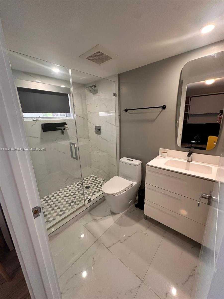 Small Image of 1610 EUCLID AVE #B102, Miami Beach Number 4