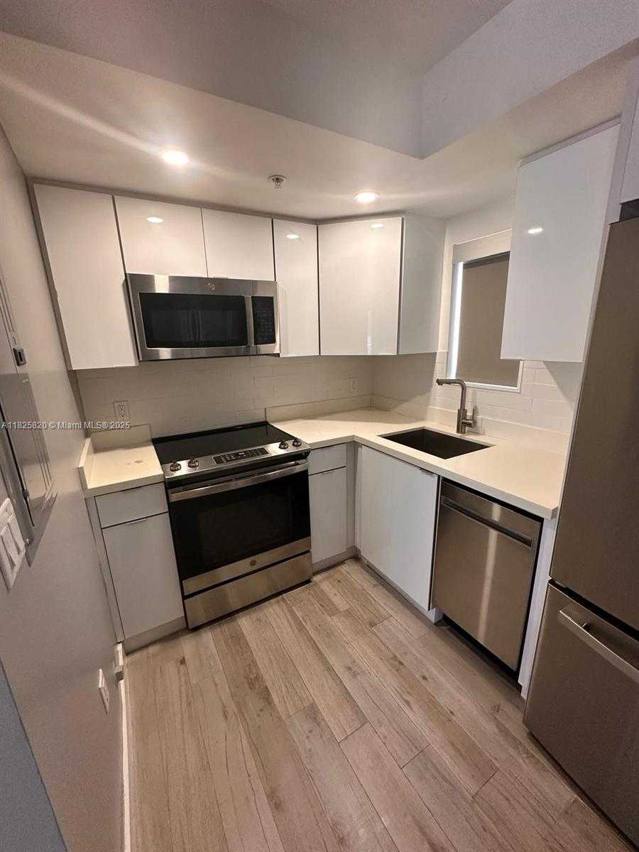 Small Image of 1610 EUCLID AVE #B102, Miami Beach Number 6