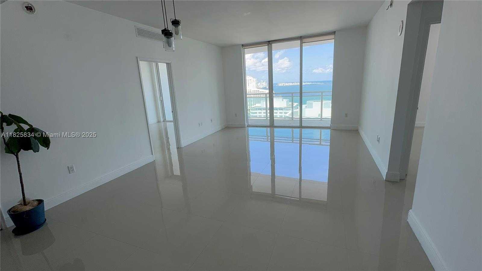 Small Image of 951 BRICKELL AVE #2506, Miami Number 3