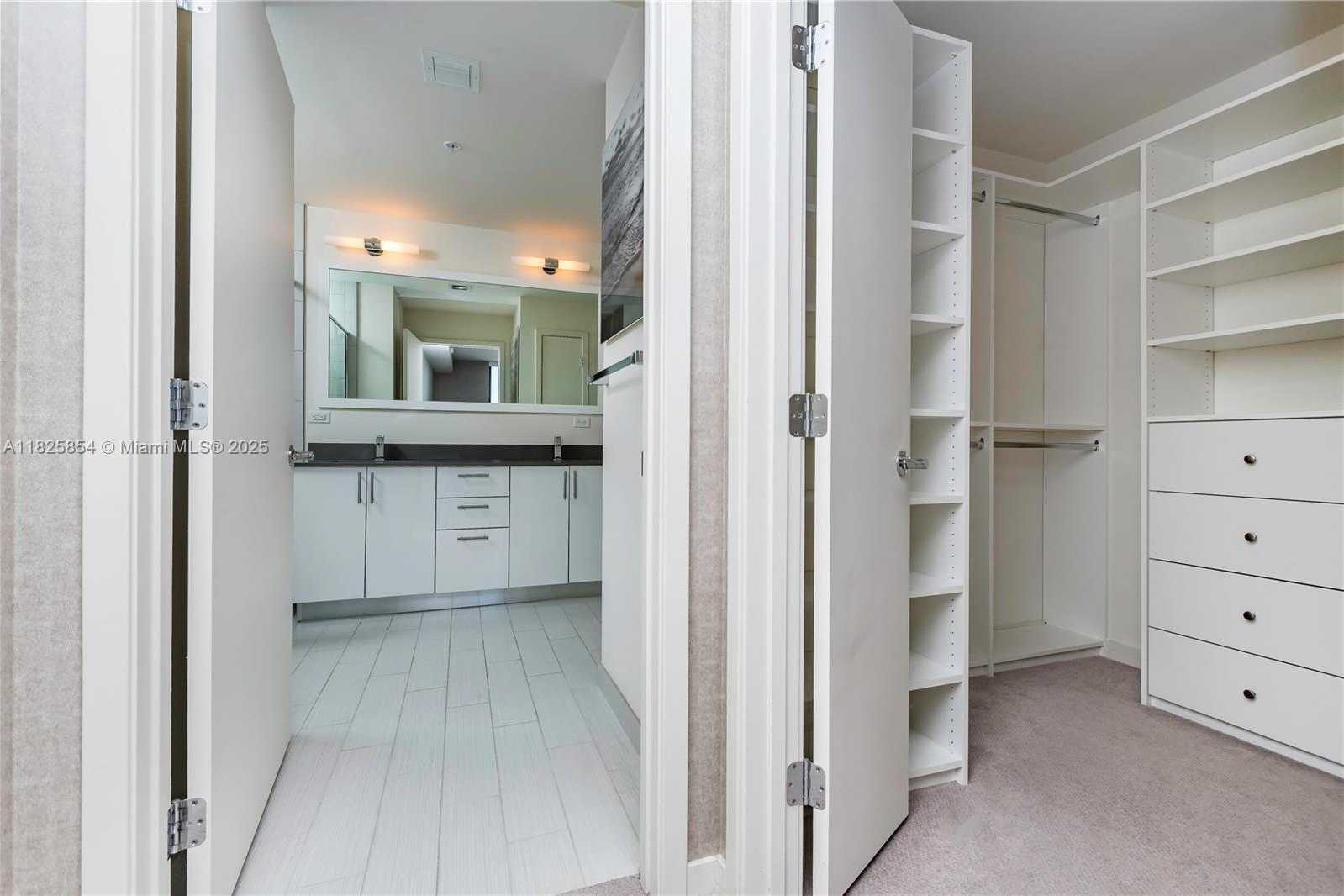 Small Image of 999 SOUTH WEST 1ST AVE #1712, Miami Number 17