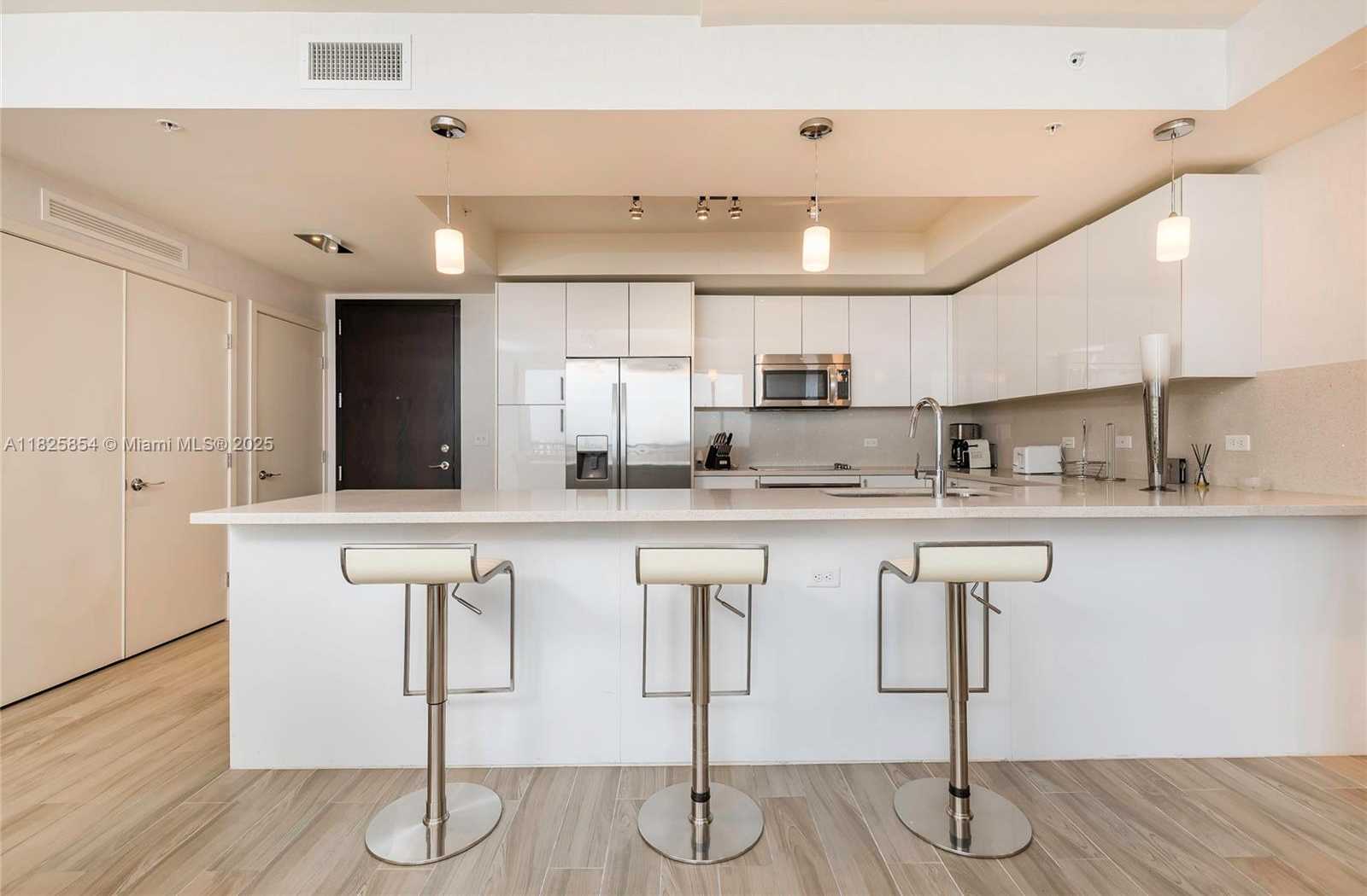 Small Image of 999 SOUTH WEST 1ST AVE #1712, Miami Number 3