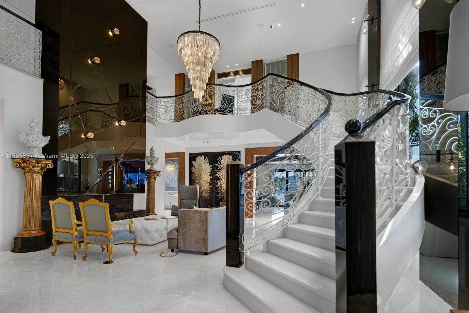 Small Image of 176 SOUTH HIBISCUS DR, Miami Beach Number 11