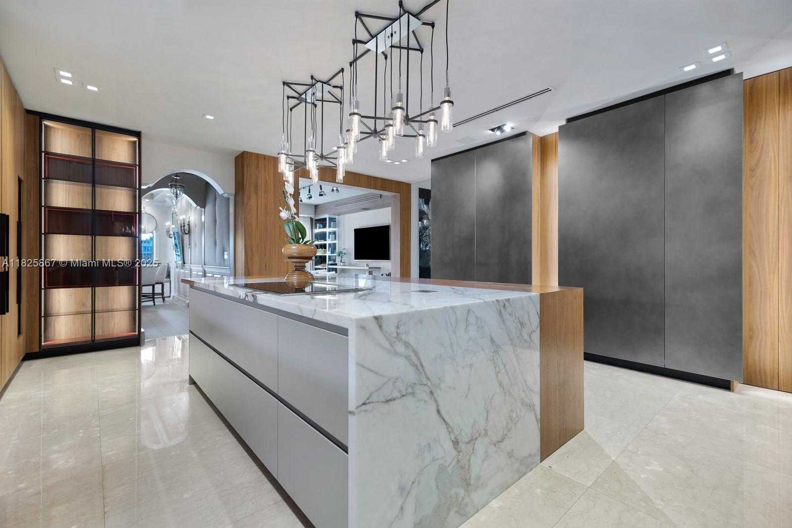 Small Image of 176 SOUTH HIBISCUS DR, Miami Beach Number 14