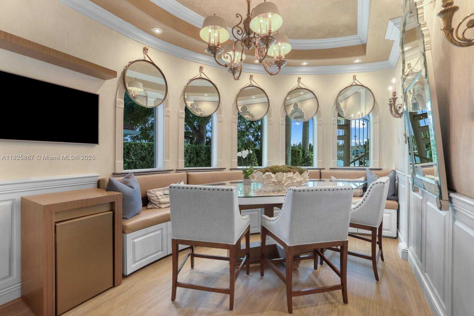 Small Image of 176 SOUTH HIBISCUS DR, Miami Beach Number 19