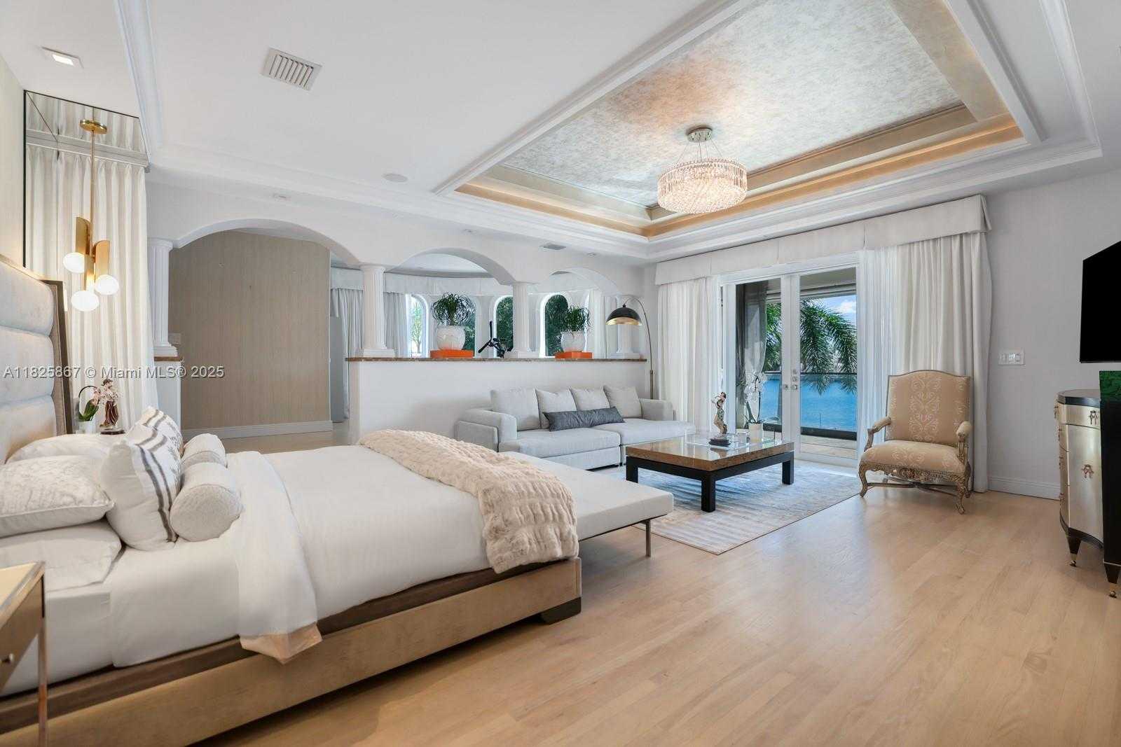 Small Image of 176 SOUTH HIBISCUS DR, Miami Beach Number 24