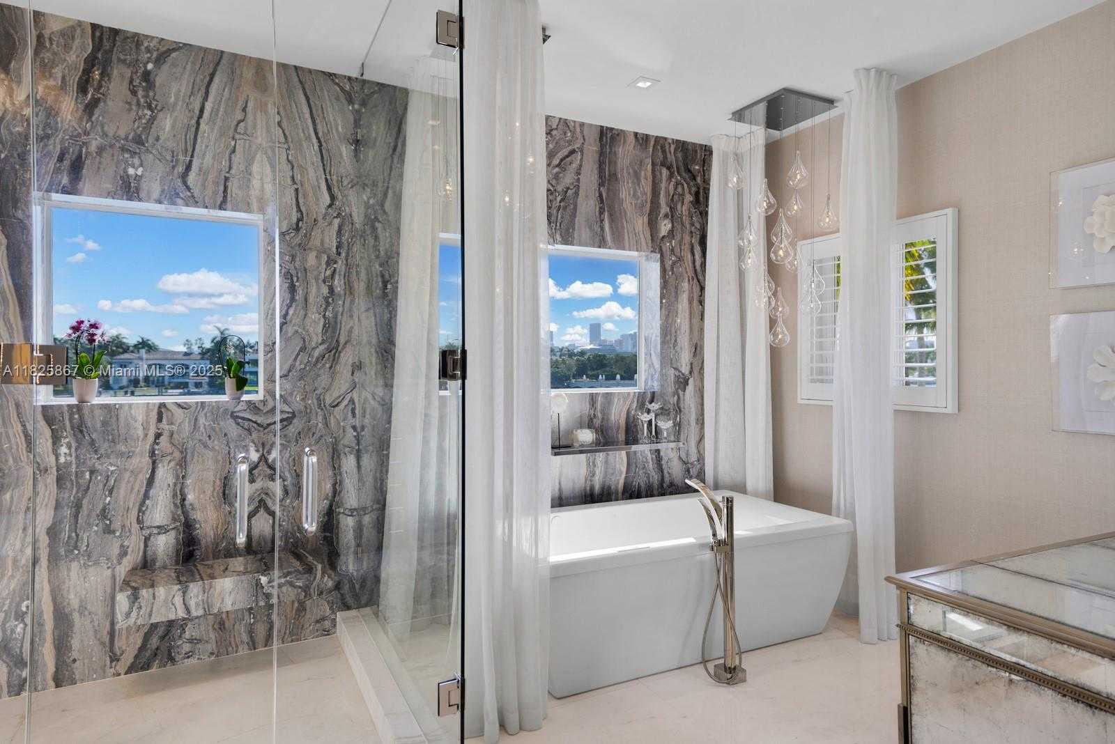 Small Image of 176 SOUTH HIBISCUS DR, Miami Beach Number 32