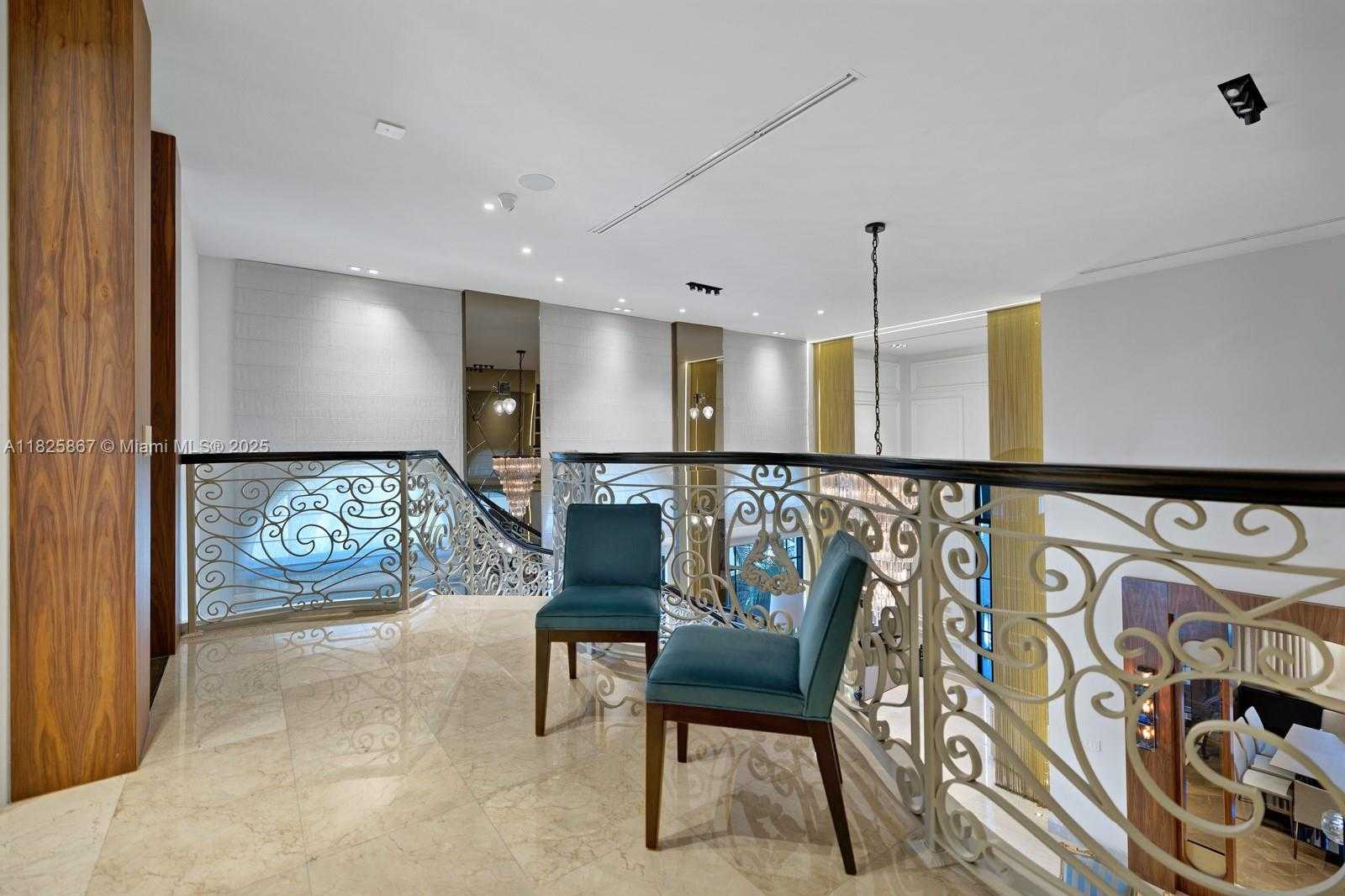 Small Image of 176 SOUTH HIBISCUS DR, Miami Beach Number 41
