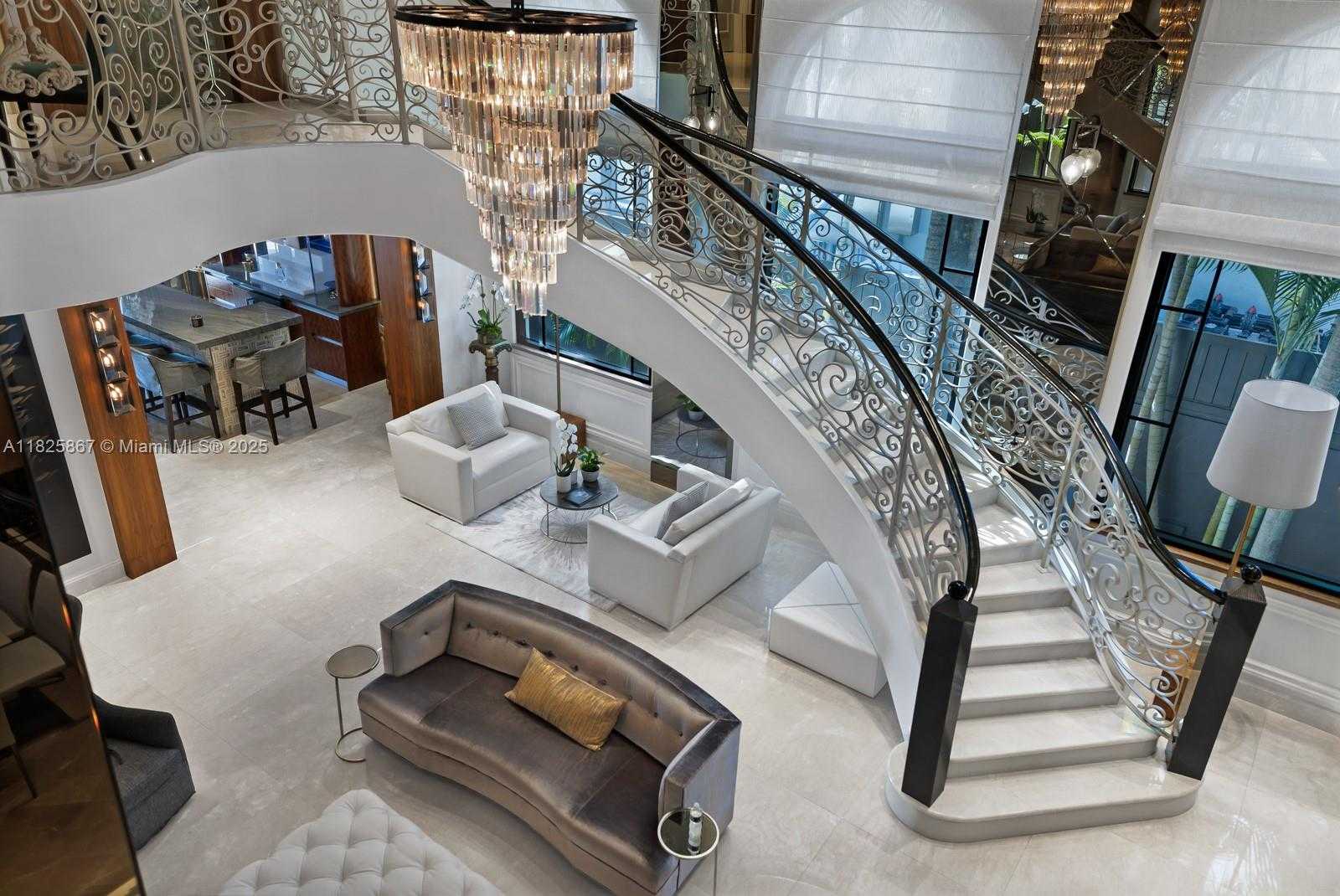 Small Image of 176 SOUTH HIBISCUS DR, Miami Beach Number 43