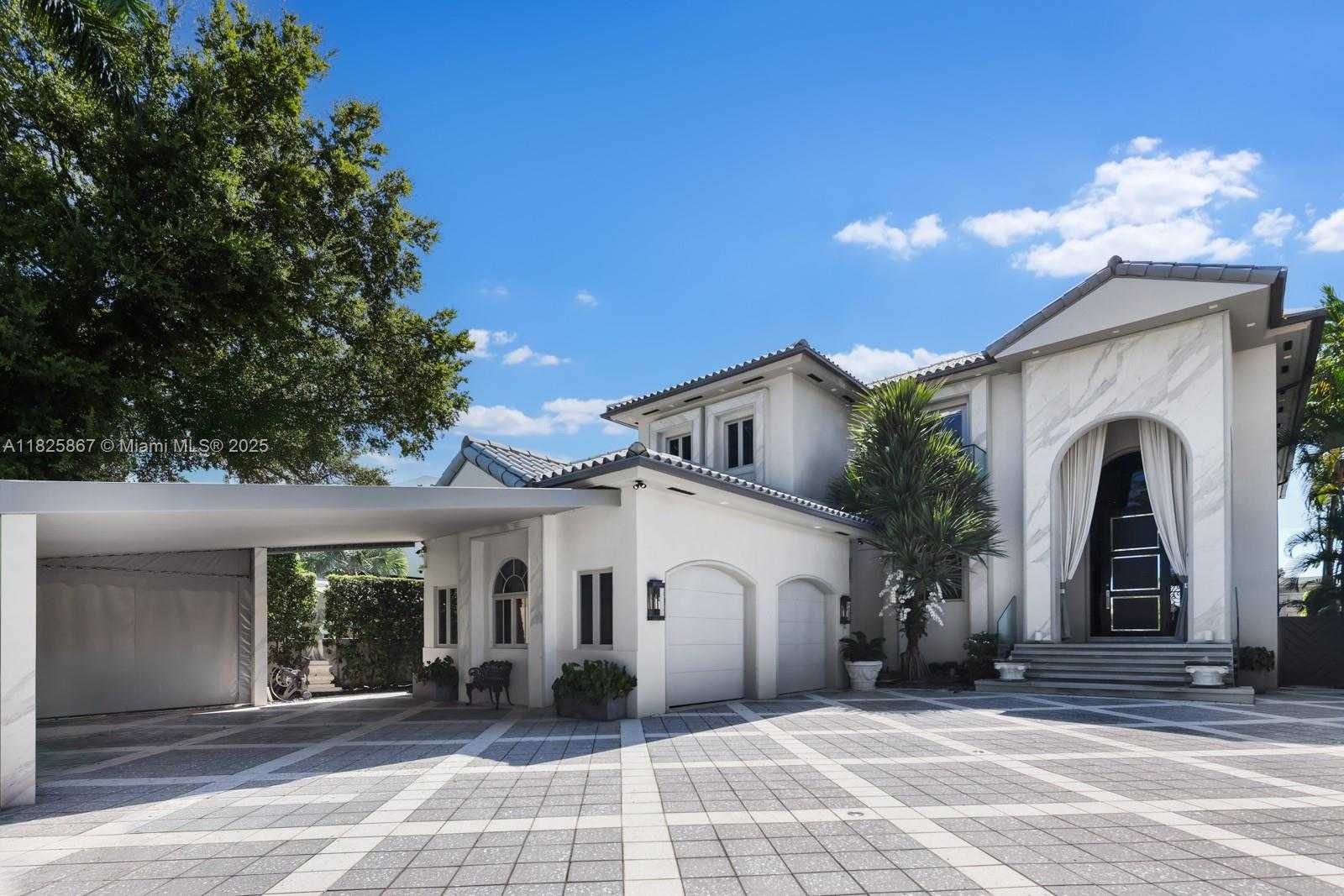 Small Image of 176 SOUTH HIBISCUS DR, Miami Beach Number 5